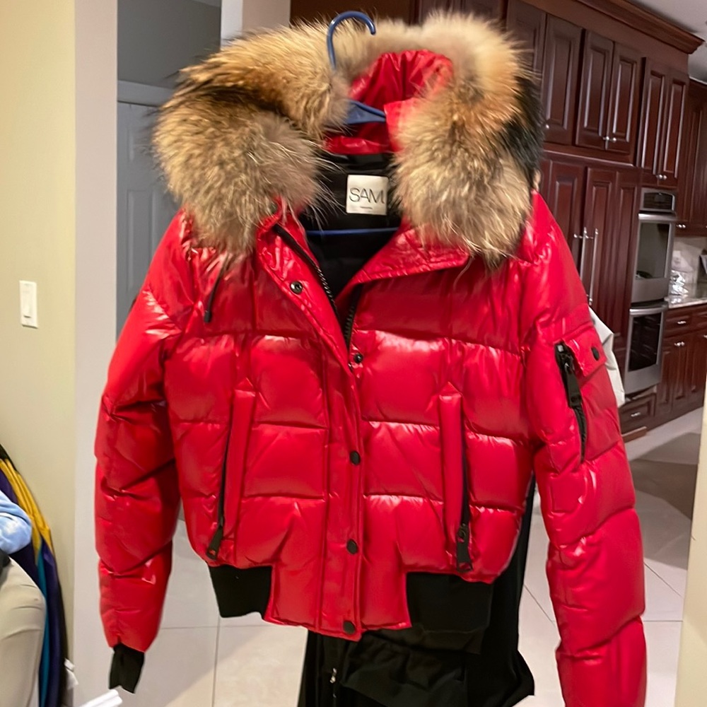 Elevate your winter wardrobe with this cool, trendy and comfortable Sam Jacket.